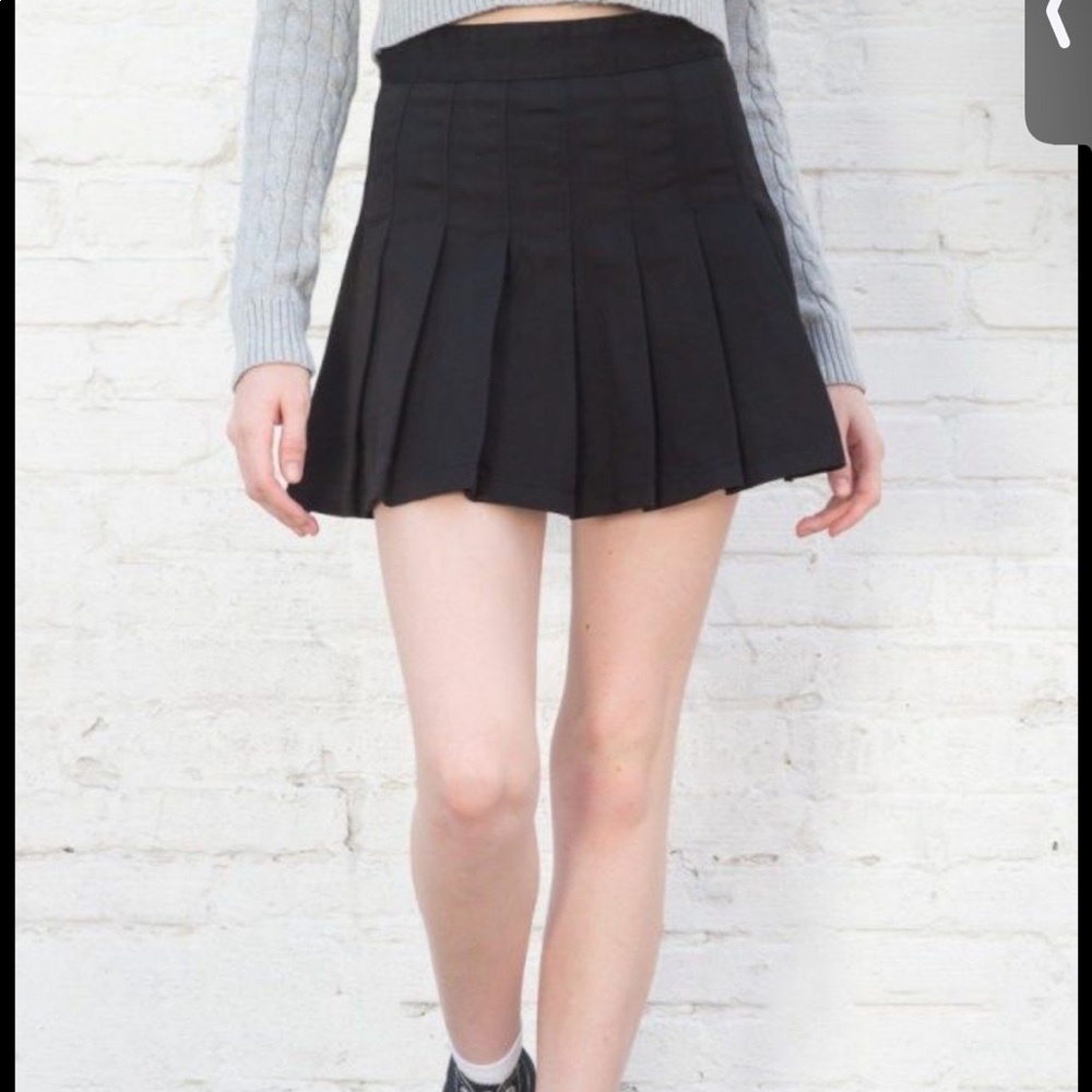 Brandy Melville Dana Skirt in Black